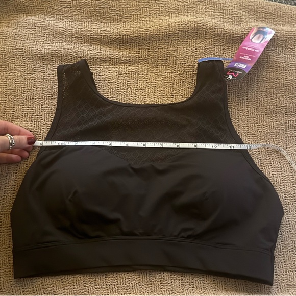 High Neck Wireless Pullover Bra with Mesh Design - Picture 4 of 8